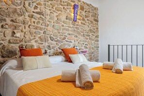 2 dormitorios, tabla de planchar con plancha, wifi gratis y ropa de cama