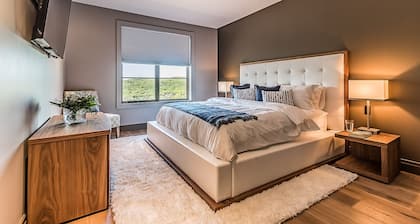 Experience the perfect blend of comfort and contemporary design at Villa.