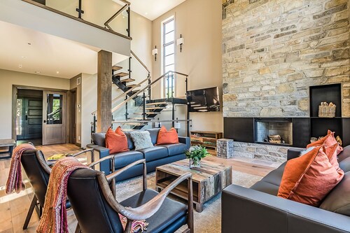 Experience the perfect blend of comfort and contemporary design at Villa.
