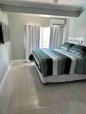 2 bedrooms, WiFi, bed sheets - Home Away From Home spacious apartment (IRONSHORE)