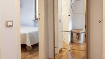 3 camere, Wi-Fi, lenzuola