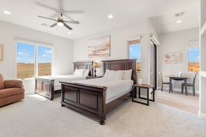 6 bedrooms, desk, iron/ironing board, free WiFi