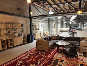 Lobby lounge