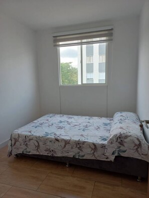 3 chambres, accès au Wi-Fi (inclus), literie fournie