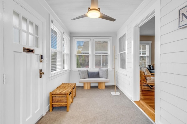 Interior - The ARLO - Walk to Brewery and Restaurants (Milford)