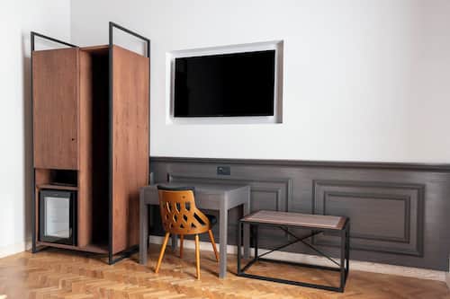Superior-Zimmer, 1 King-Bett, Terrasse | Wohnbereich | 45-Zoll-Flachbildfernseher mit Kabelempfang