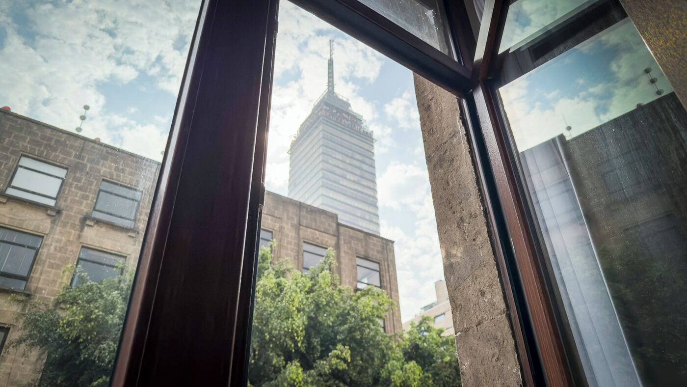 Habitación presidencial, 1 cama King size, tina, vista a la ciudad | Minibar, caja de seguridad en la habitación y escritorio 