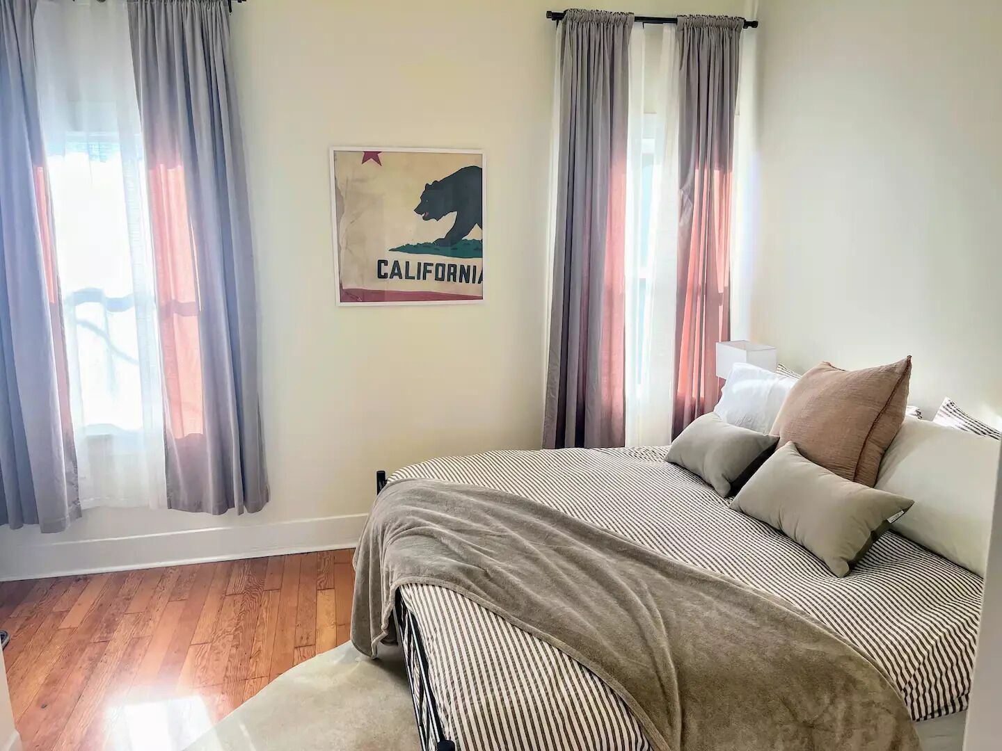 2 bedrooms, desk, iron/ironing board, free WiFi