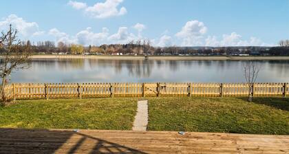 Ferienhaus mit Seeblick