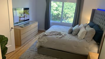 3 bedrooms, iron/ironing board, WiFi, bed sheets