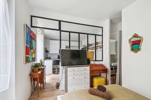 1 bedroom, desk, iron/ironing board, Internet