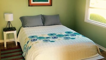 3 bedrooms, desk, iron/ironing board, WiFi