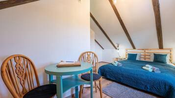 2 dormitorios, cuna de viaje, wifi gratis y ropa de cama