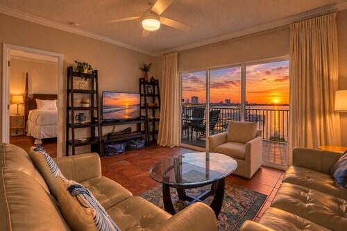 South Harbour 2D | Sunset Views | Pensacola Beach | My Beach Getaways