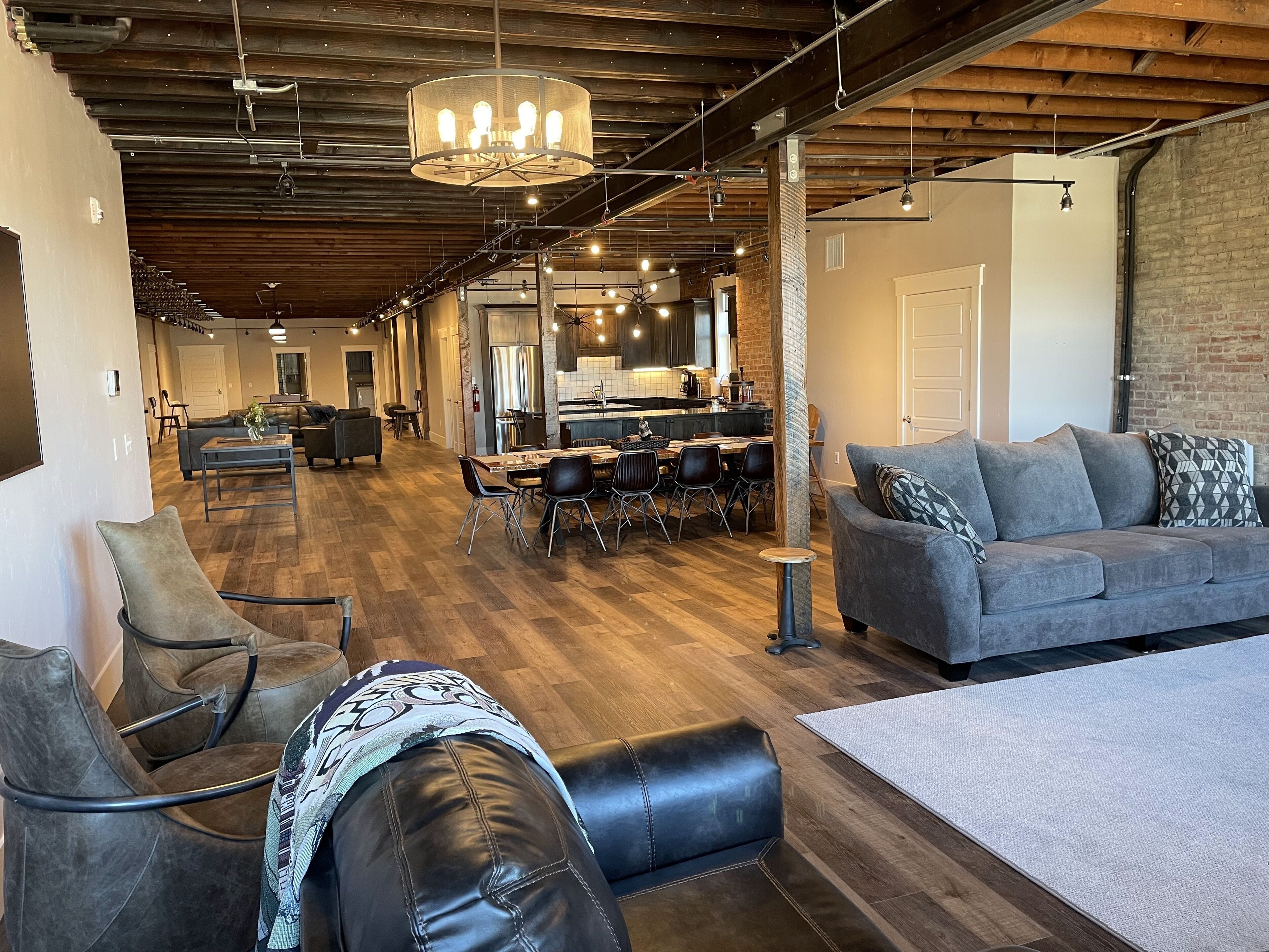 Modern Luxury Meets Historic Charm: Unwind In Style In Purpose Executive Suites - Pocatello, ID