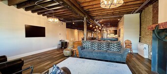 Modern Luxury Meets Historic Charm: Unwind in Style in Purpose Executive Suites