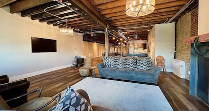 Modern Luxury Meets Historic Charm: Unwind in Style in Purpose Executive Suites