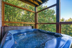 Bain à remous extérieur