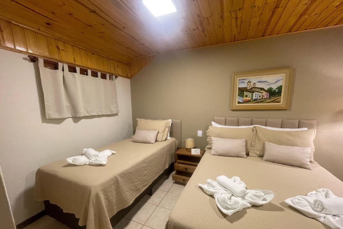 Comfort Suite | 1 bedroom, minibar, desk, laptop workspace