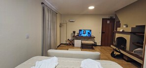 Kamar Double Deluks | Perapian