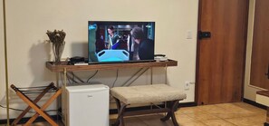 Deluxe Double Room | 1 bedroom, minibar, desk, laptop workspace