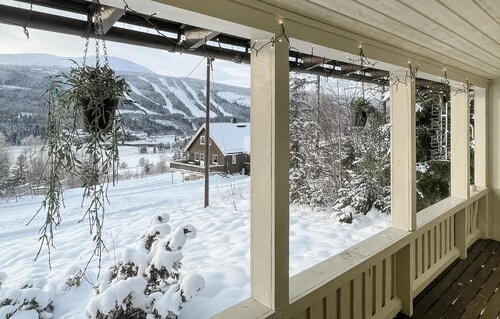 Awesome home in Trysil with WiFi