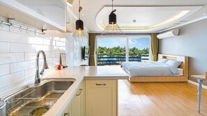 Basic Room, 1 Bedroom (Earl Gray 303 (Ocean View)) | 1 bedroom, free WiFi - Baradeon Bada Pension, Yangyang (Yangyang)