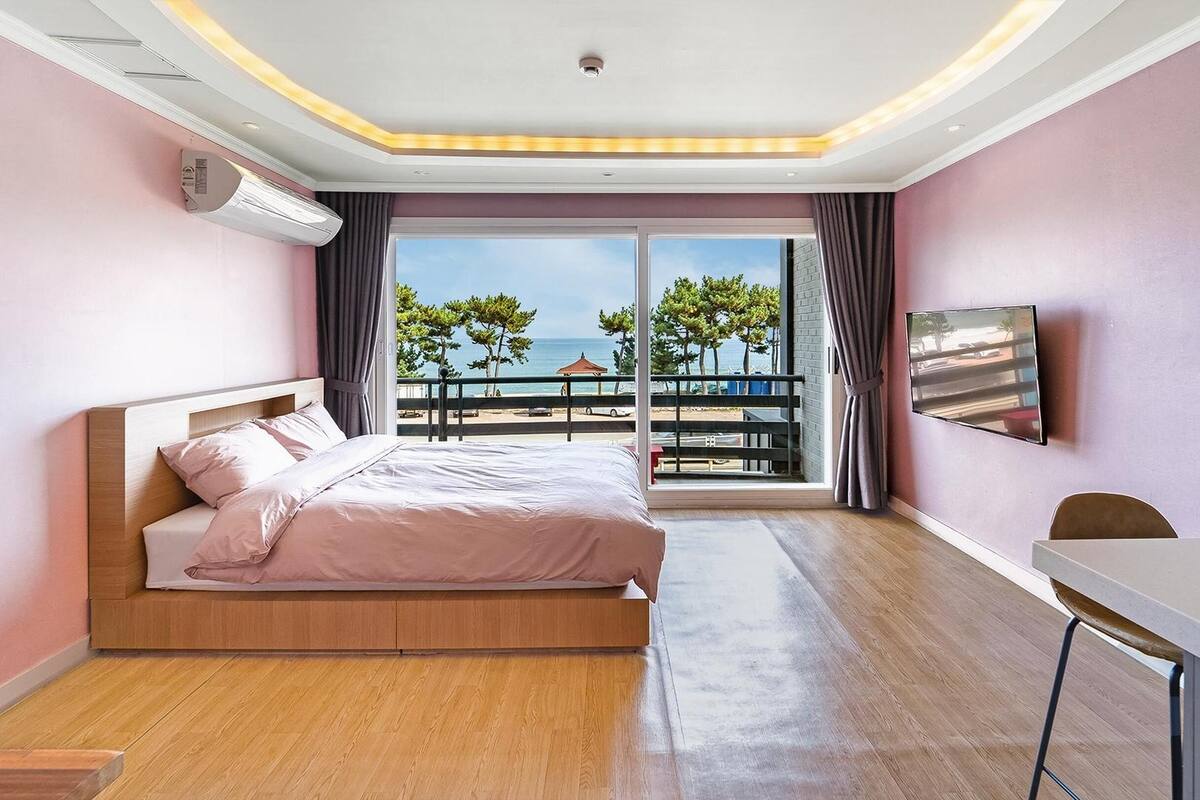 Basic Room, 1 Bedroom (Apple Mint 201 (Ocean View)) | 1 bedroom, free WiFi