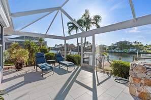 Terrace/patio - Villa Cape Escape - 3/2 - heated pool - Gulf access - Cape Coral (Cape Coral)