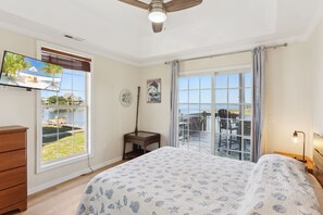 3 多间卧室、免费 WiFi、床单