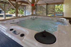 Bain à remous extérieur