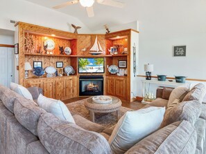 TV, fireplace