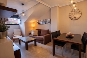 TV - Apartamento Turístico Aldamar (Llanes)