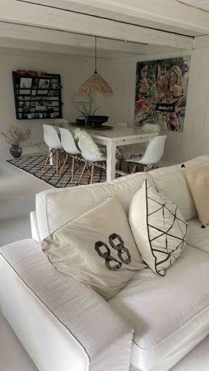 Living area - Charming cottage within walking to beach (Holeby)