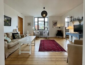TV - Charming holiday apartment in central Stege (Stege)