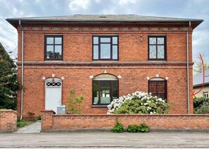 Exterior - Charming holiday apartment in central Stege (Stege)