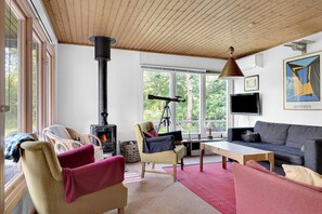TV, DVD player - Cottage by Veddinge in charming 70s style (Fårevejle)