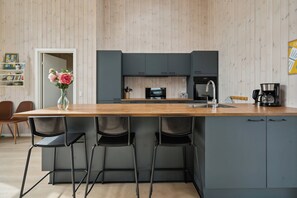 Fridge, microwave, oven, stovetop - Lovely new-built cottage near sea (Aabenraa)