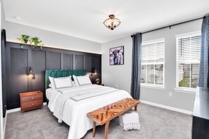 8 bedrooms, iron/ironing board, internet, bed sheets - Rent Your Dream Holiday Villa in One of Orlando's most Exclusive Resorts (Orlando)