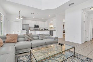 TV - The Secret to Enjoying Your Luxury Villa Holiday on Aviana Resort, Orlando Villa 6325 (Orlando)