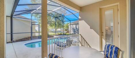 屋外ダイニングエリア