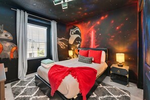 5 bedrooms, iron/ironing board, WiFi, bed sheets