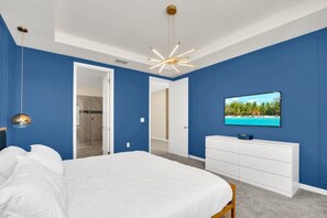 6 bedrooms, iron/ironing board, Internet, bed sheets