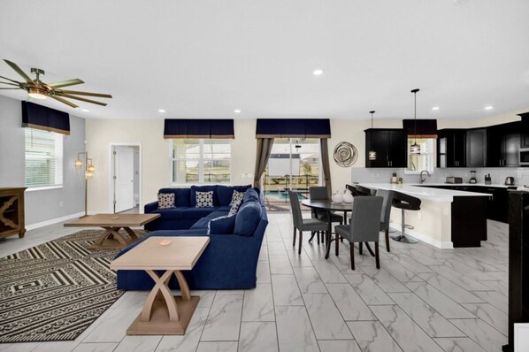 Télévision, baby-foot