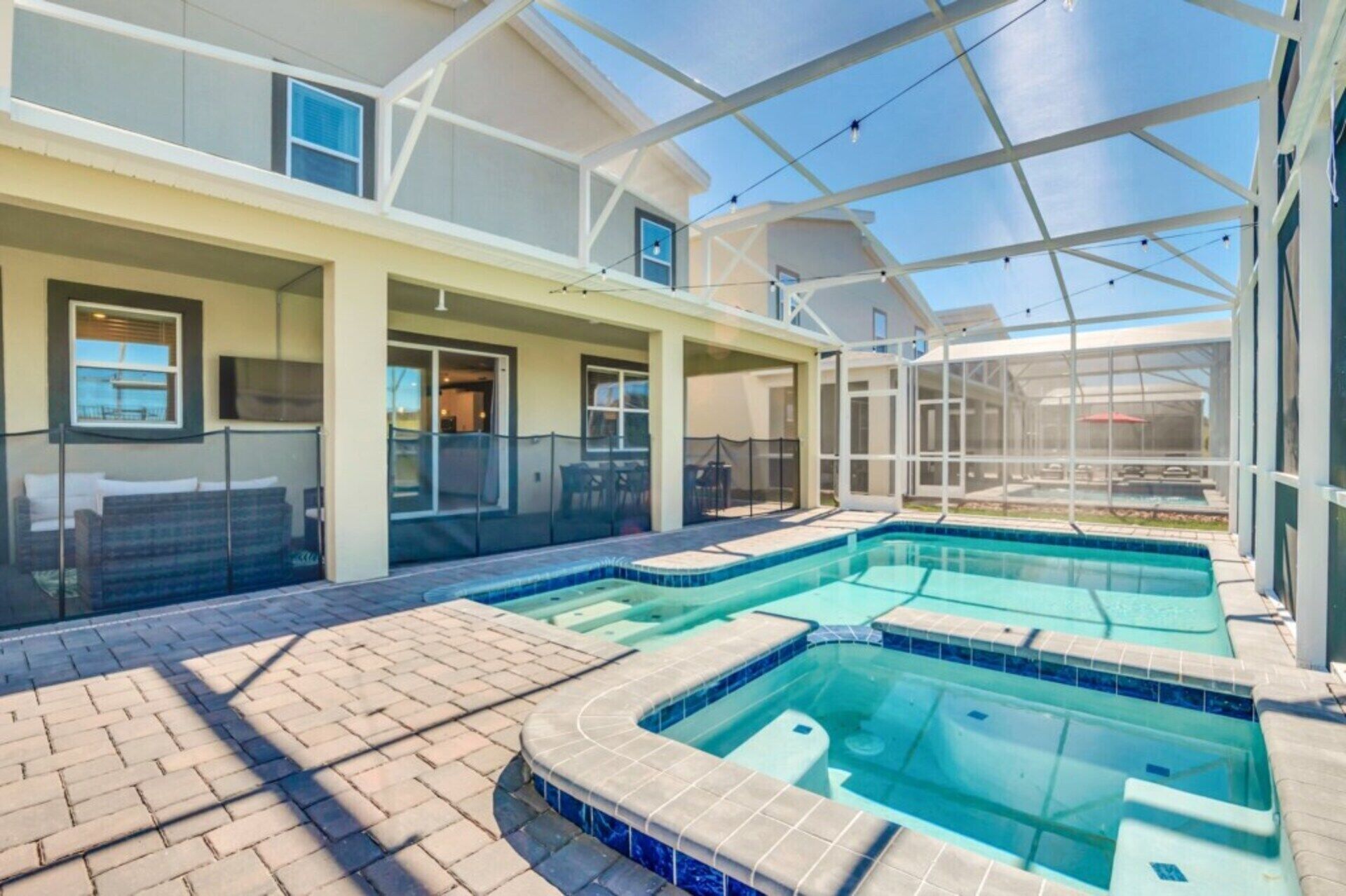 Rent Your Dream Holiday Villa in One of Orlando's most Exclusive Resorts