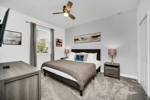9 bedrooms, iron/ironing board, internet, bed sheets