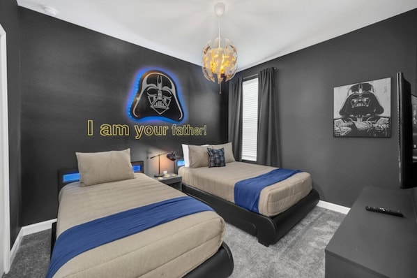6 bedrooms, iron/ironing board, Internet, bed sheets