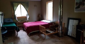 3 bedrooms, WiFi, bed sheets