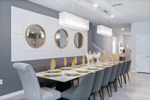 Dining - Picture Renting Your Own Luxury Villa on the Exclusive Windsor Island Resort (Orlando)