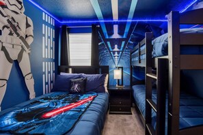 10 bedrooms, iron/ironing board, internet, bed sheets